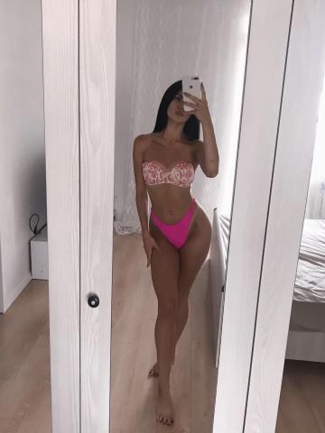 Роксана Горячая Брюнетка фото 4